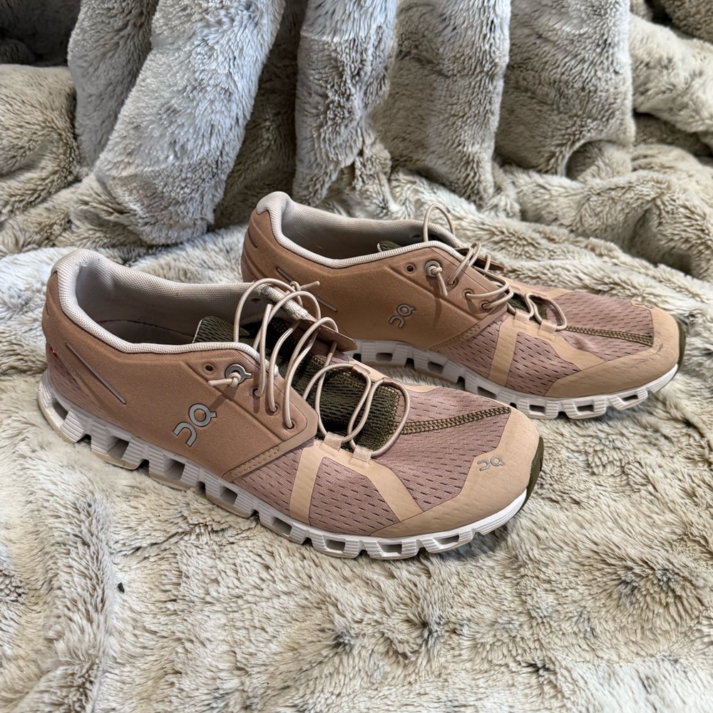 On Running Cloud Women’s Sneakers Rosebrown/Camo Size 9